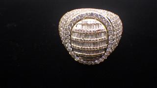 Men's 10K Diamond Cluster Oval Ring Yellow Gold 13g Size 10.5